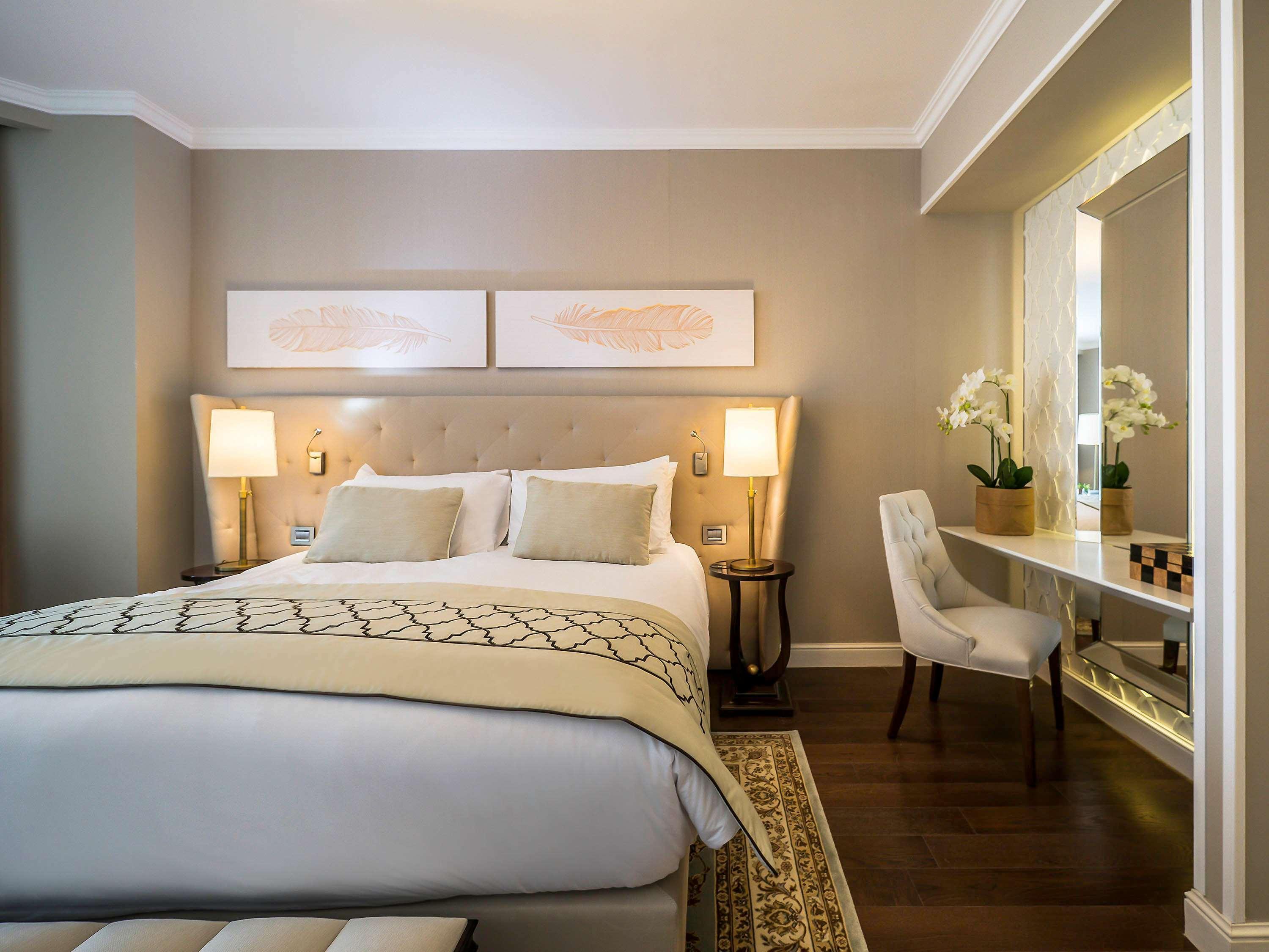 David Tower Hotel Netanya By Prima Hotels - 16 Years Plus Exteriör bild A bedroom at the Mandarin Oriental, London