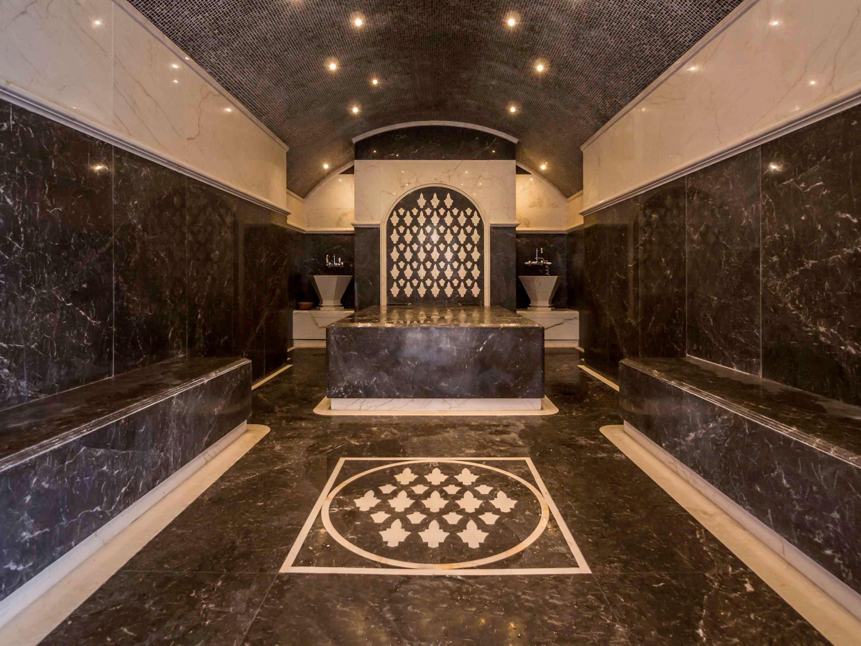 David Tower Hotel Netanya By Prima Hotels - 16 Years Plus Exteriör bild The interior of the mausoleum